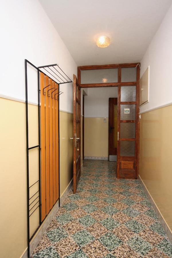 Apartments With A Parking Space Kampor, Rab - 4984 Ngoại thất bức ảnh