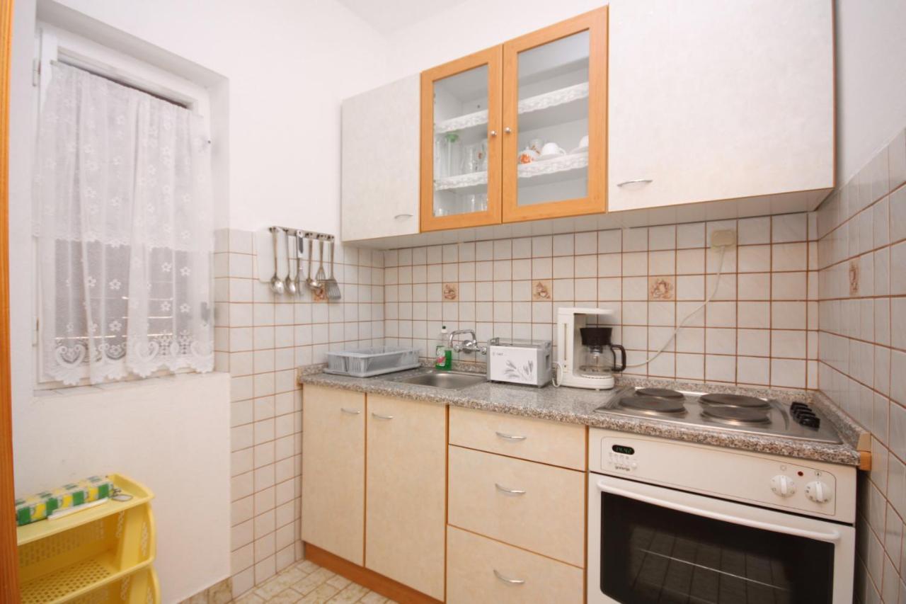 Apartments With A Parking Space Kampor, Rab - 4984 Ngoại thất bức ảnh